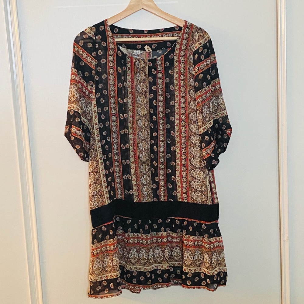 Short sleeve sheer dress